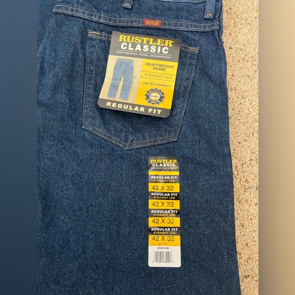 NWT Men’s Rustler Blue Jeans straight leg, regular fit size 42X32 - Picture 2 of 4